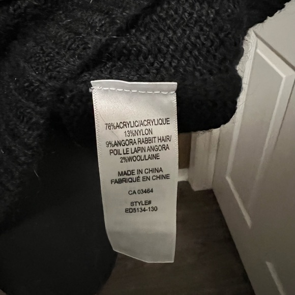 NWT Ricki’s Ladies Size XXL Black Acrylic/Angora Crewneck Sweater - Picture 8 of 15